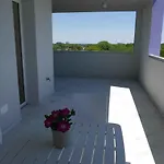 Apartment In 42838